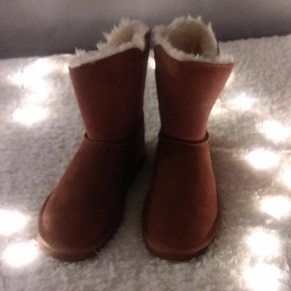 Boots - Picture 4 of 5